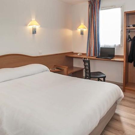 Brit Hotel Essentiel Cahors Nord Szoba fotó